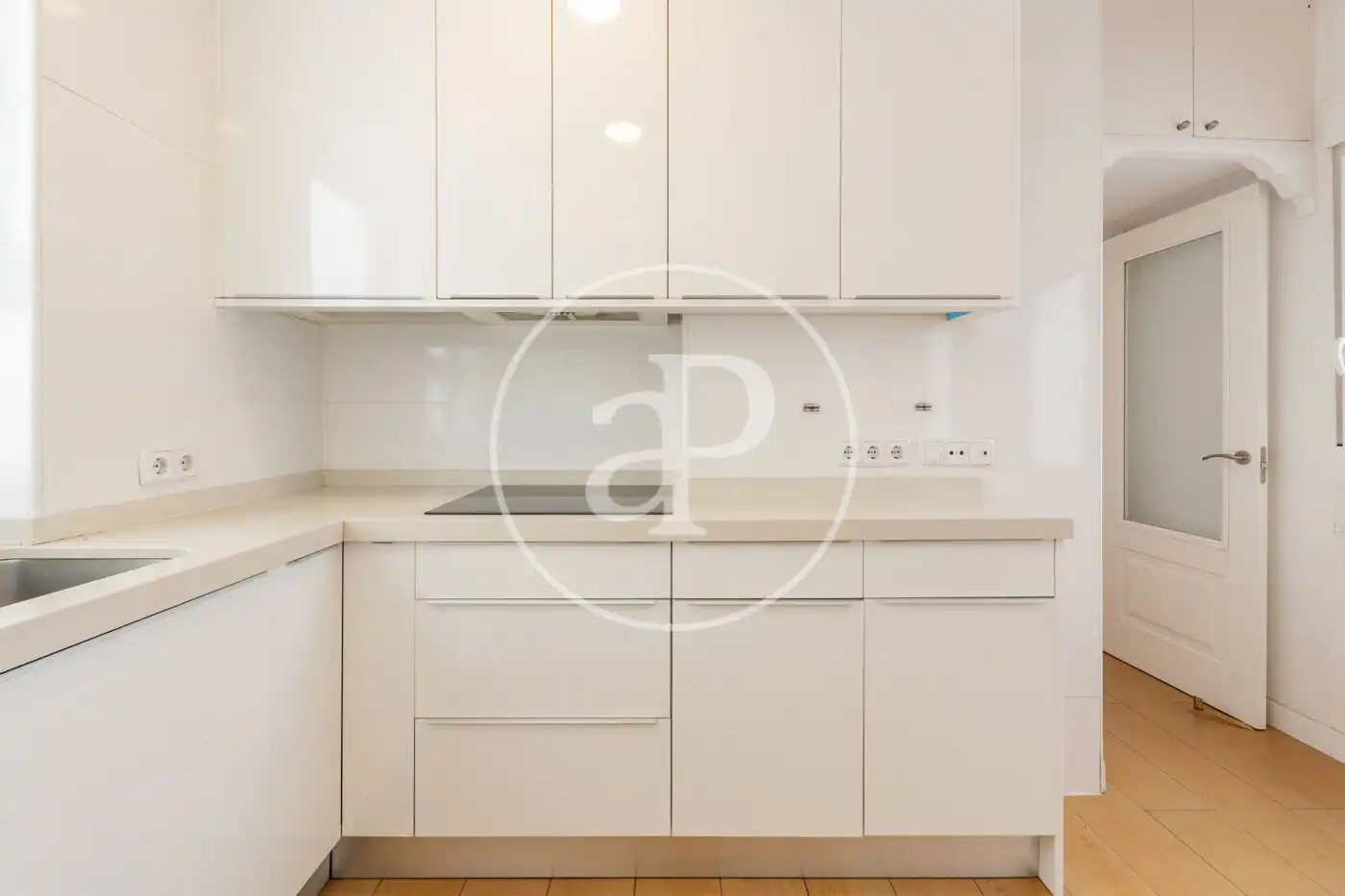 Flat with terrace for sale in Calle de Manuel Cortina, imagen 20