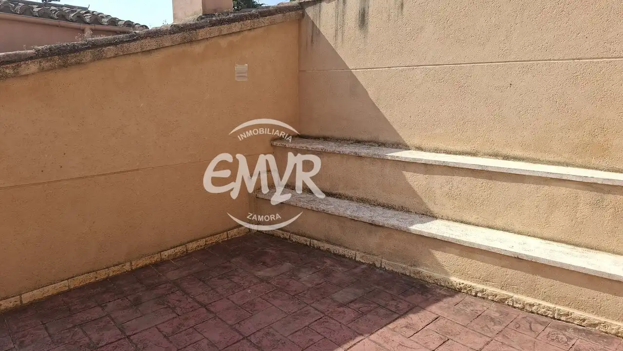 Terraza de Casa o chalet en venta en Coreses con Calefacción y Jardín privado