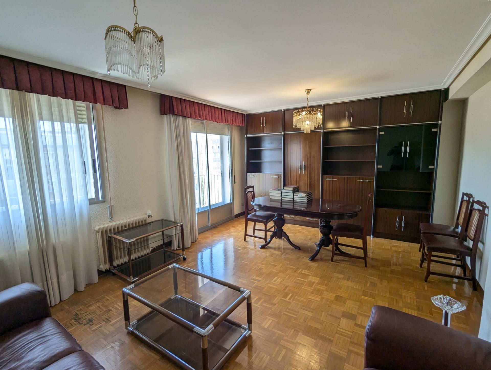 Sala d'estar de Pis en venda en  Pamplona / Iruña amb Calefacció i Parquet