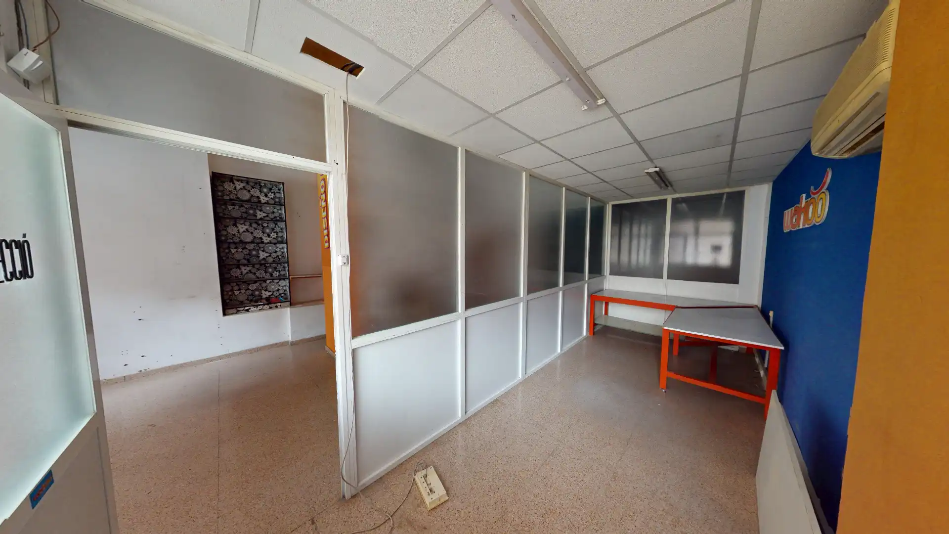 Commercial properties for sale in Alicante / Alacant  with Air Conditioner