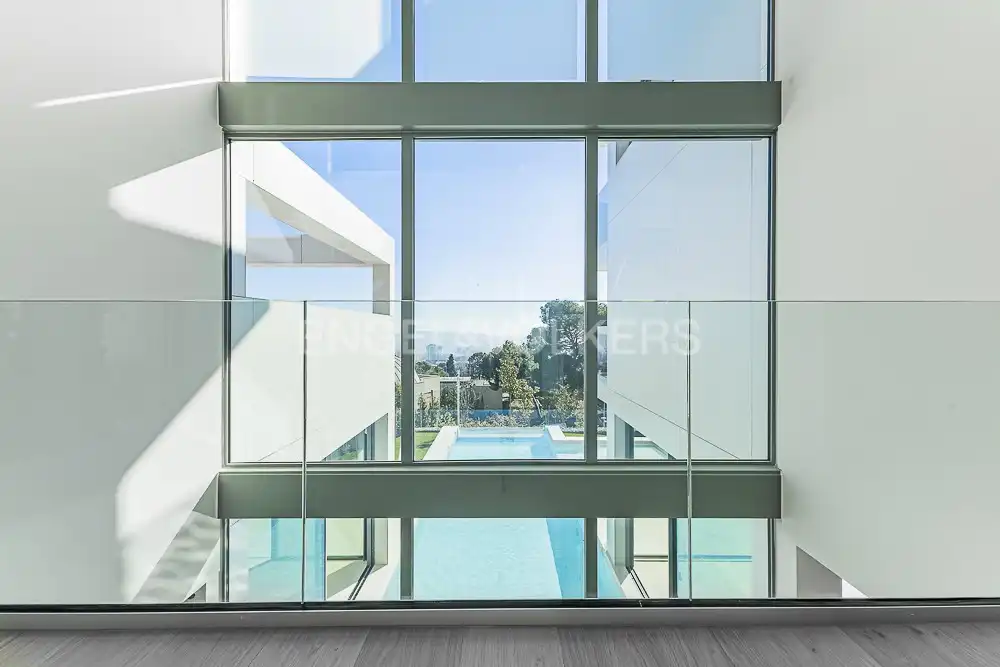 Piscina de Casa o chalet en venta en Barcelona con Aire acondicionado, Calefacción y Jardín privado