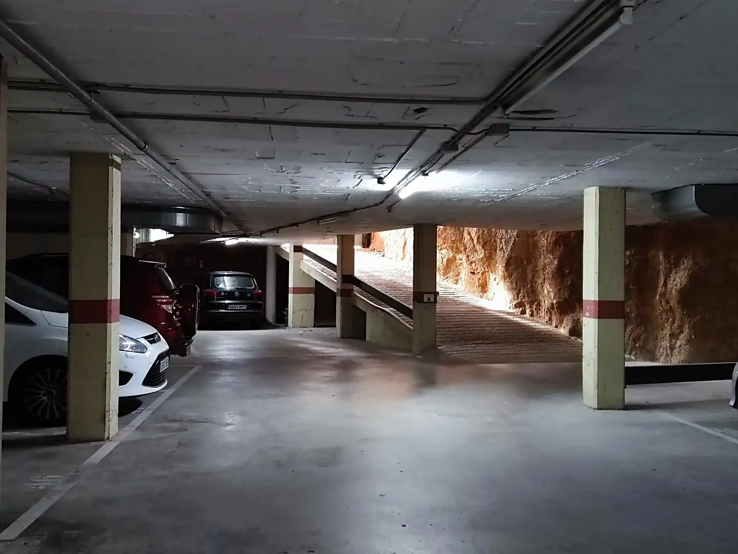 Parking de Piso de alquiler en Montgat con Calefacción, Parquet y Terraza