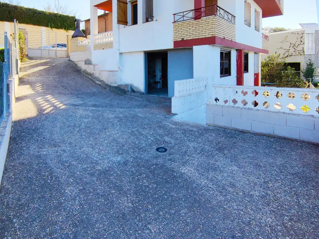 Außenansicht von Haus oder Chalet zum Verkauf in Barbastro