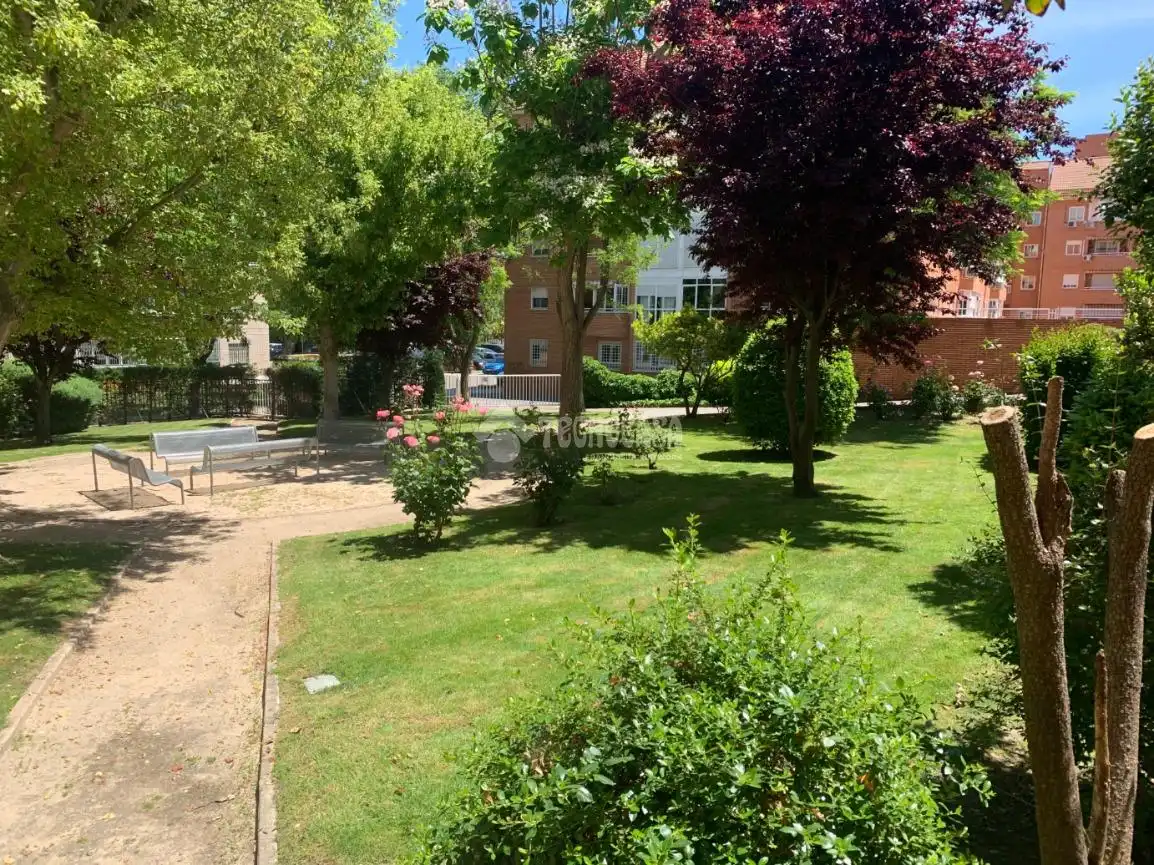 Jardín de Piso en venta en Valdemoro con Calefacción, Terraza y Trastero