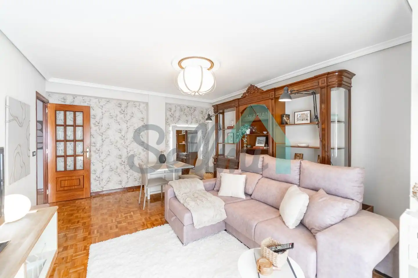 Wohnzimmer von Wohnung zur Miete in Oviedo  mit Heizung, Parkett und Möbliert