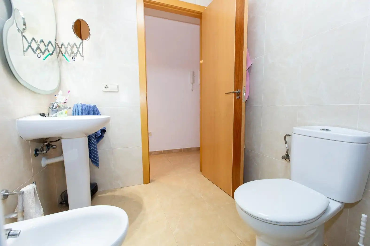 Badezimmer von Erdgeschoss zum Verkauf in Alcanar mit Terrasse