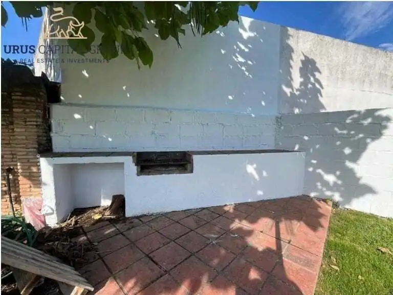 Vista exterior de Casa adosada en venda en Córdoba amb Aire condicionat, Calefacció i Jardí privat