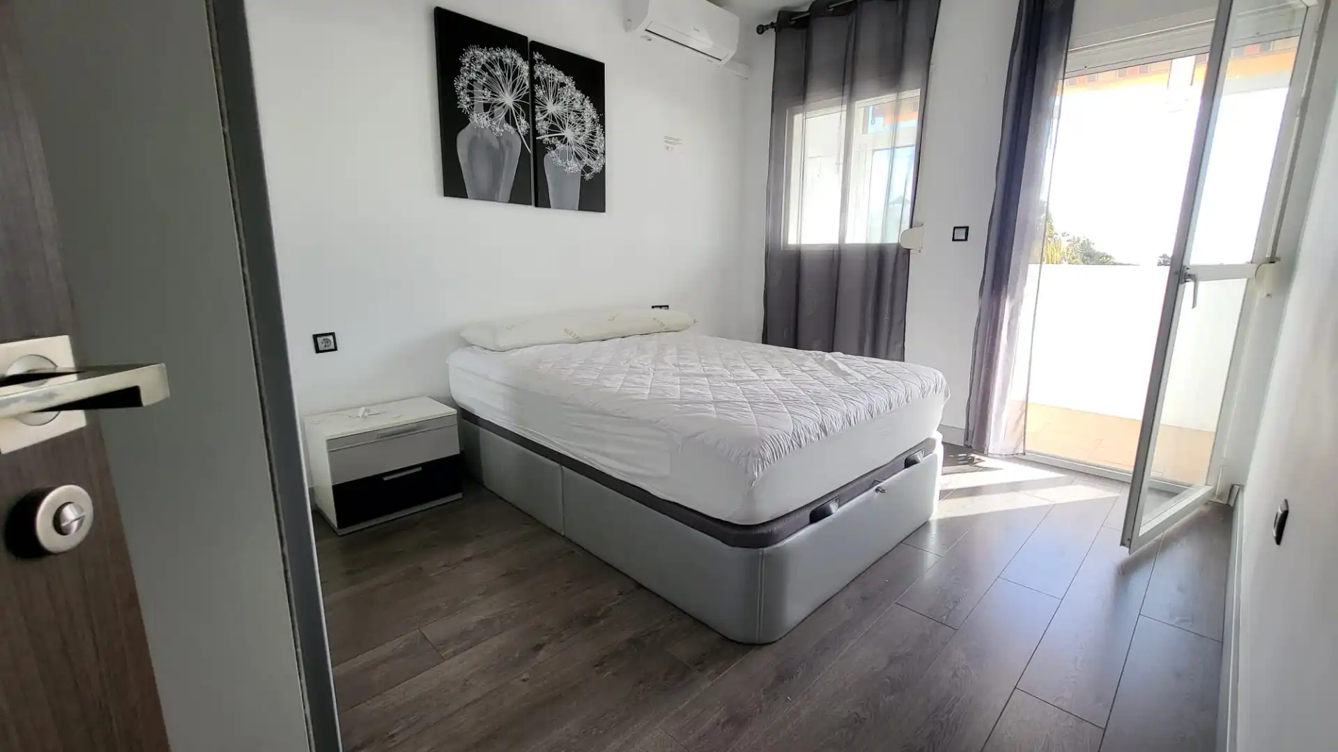 Bedroom of Attic for sale in Torremolinos  with Air Conditioner, Terrace and Furnished