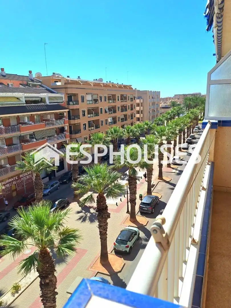 Apartament amb terrassa en venda a Pueblo