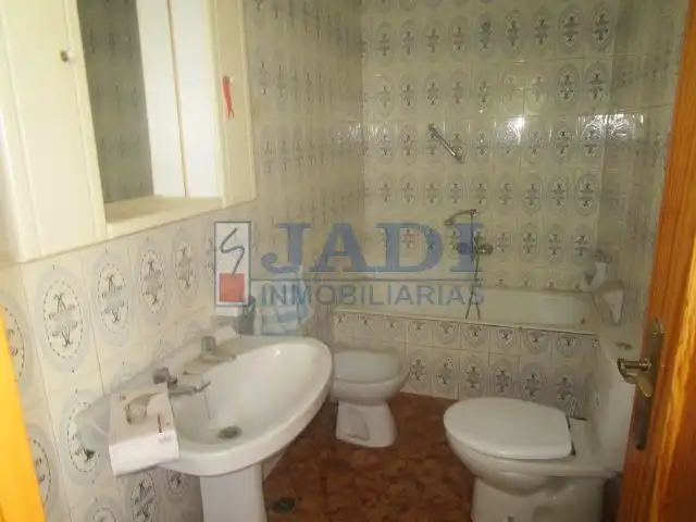 Bany de Casa o xalet en venda en Valdepeñas amb Traster