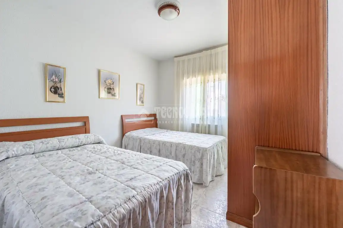 Habitación de Piso en venta en Madrid con Calefacción