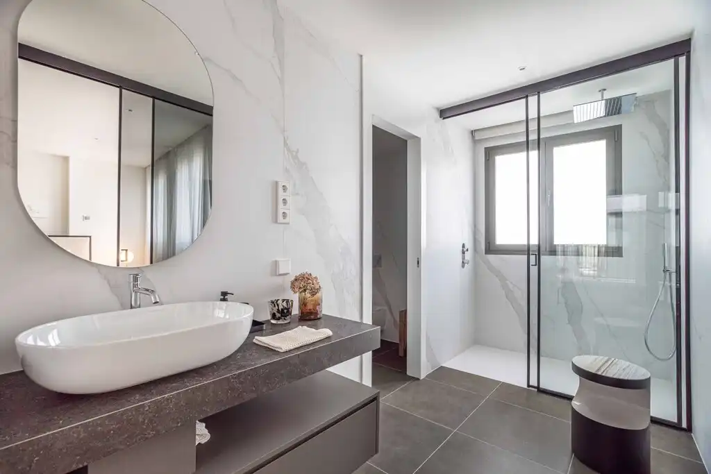 Bany de Apartament en venda en Barcelona amb Terrassa, Moblat i Jacuzzi