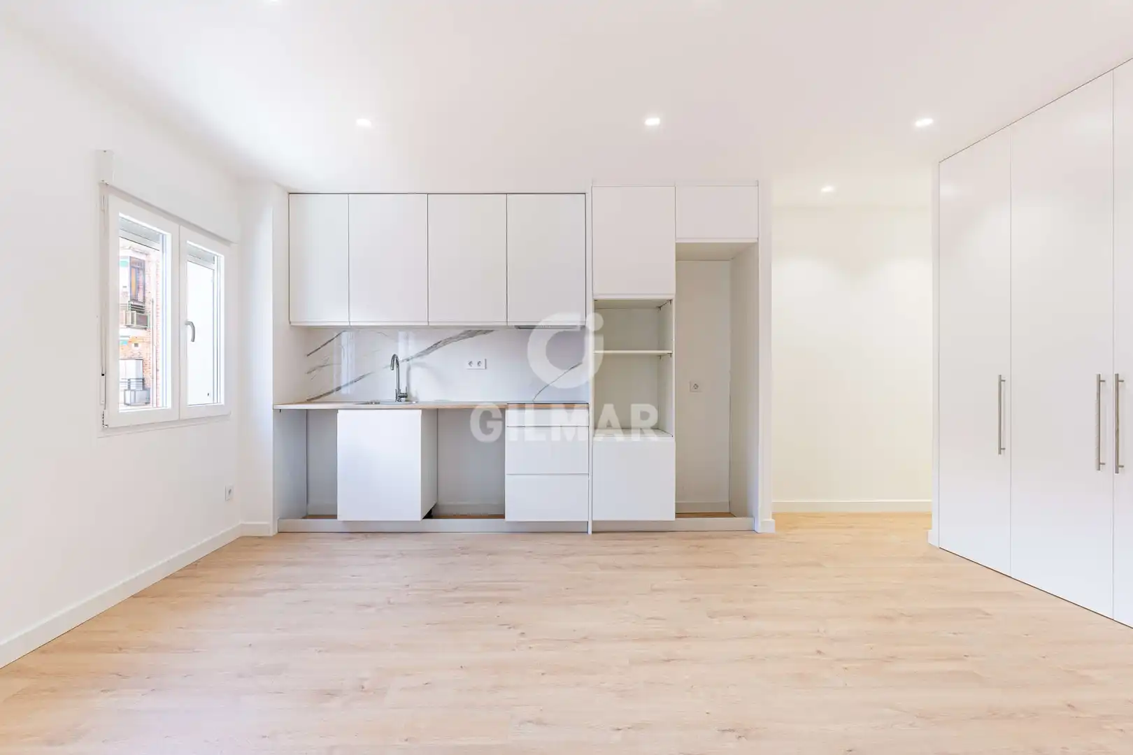 Cocina de Piso en venta en  Madrid Capital con Calefacción