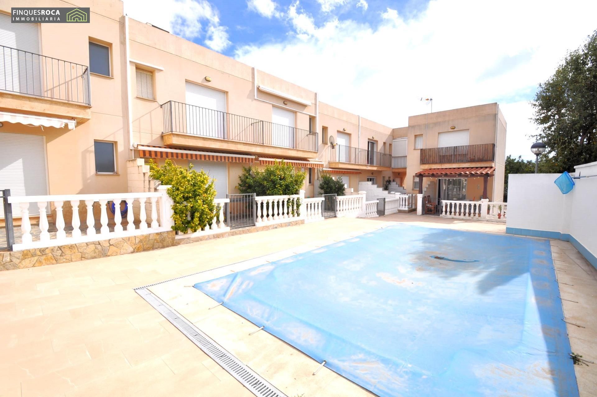 Swimming pool of Single-family semi-detached for sale in Alcanar  with Air Conditioner, Heating and Private garden