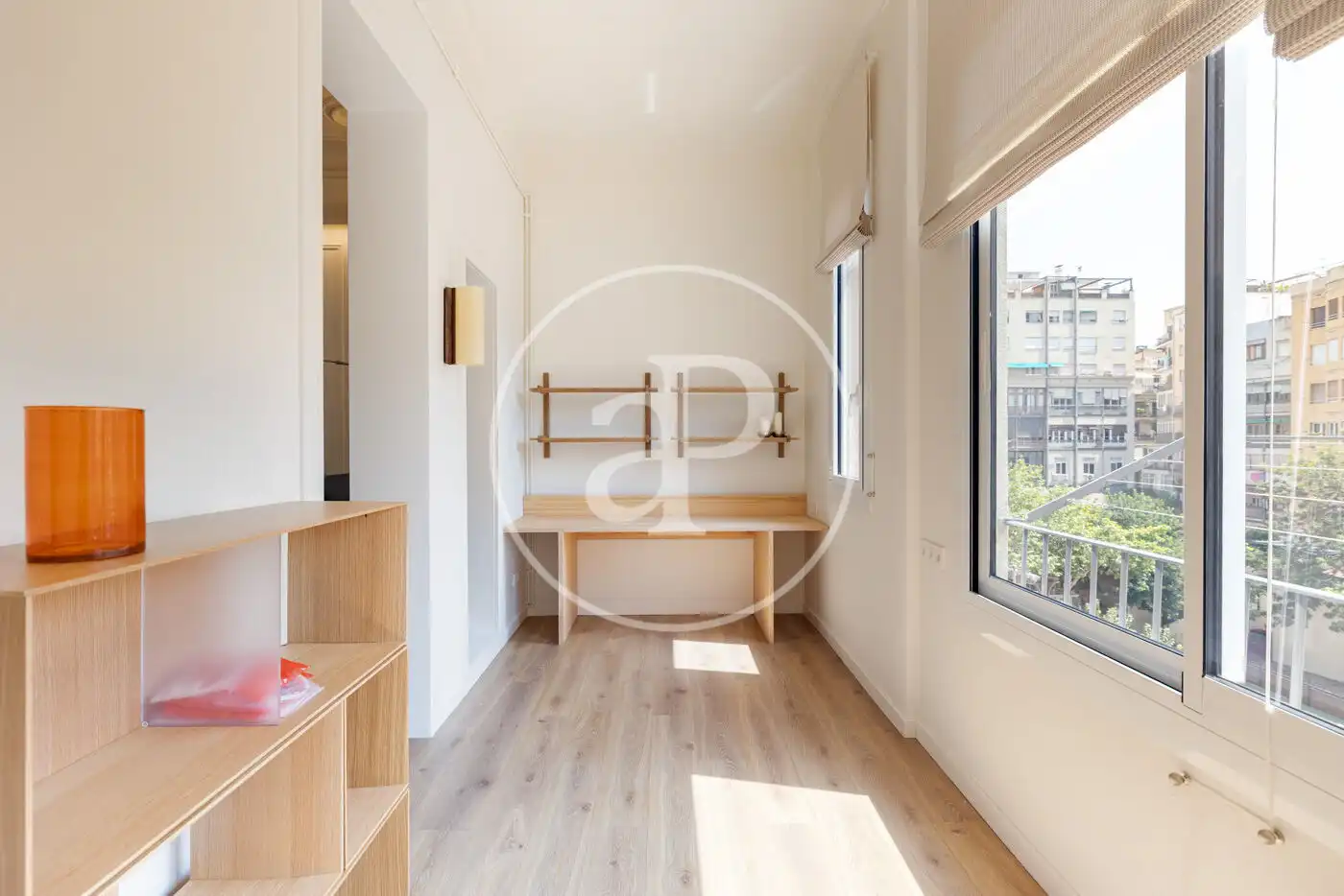 Wohnung zum Verkauf in Barcelona mit Klimaanlage, Heizung und Möbliert
