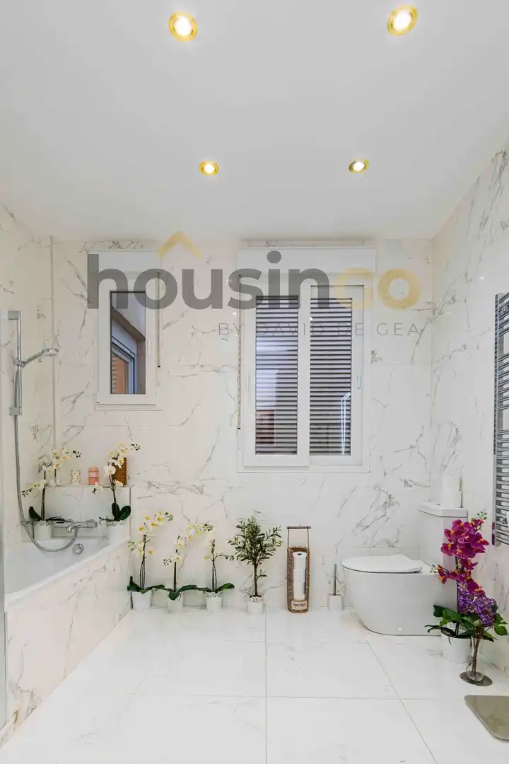 Exterior view of Flat for rent in Madrid  with Air Conditioner, Heating and Furnished