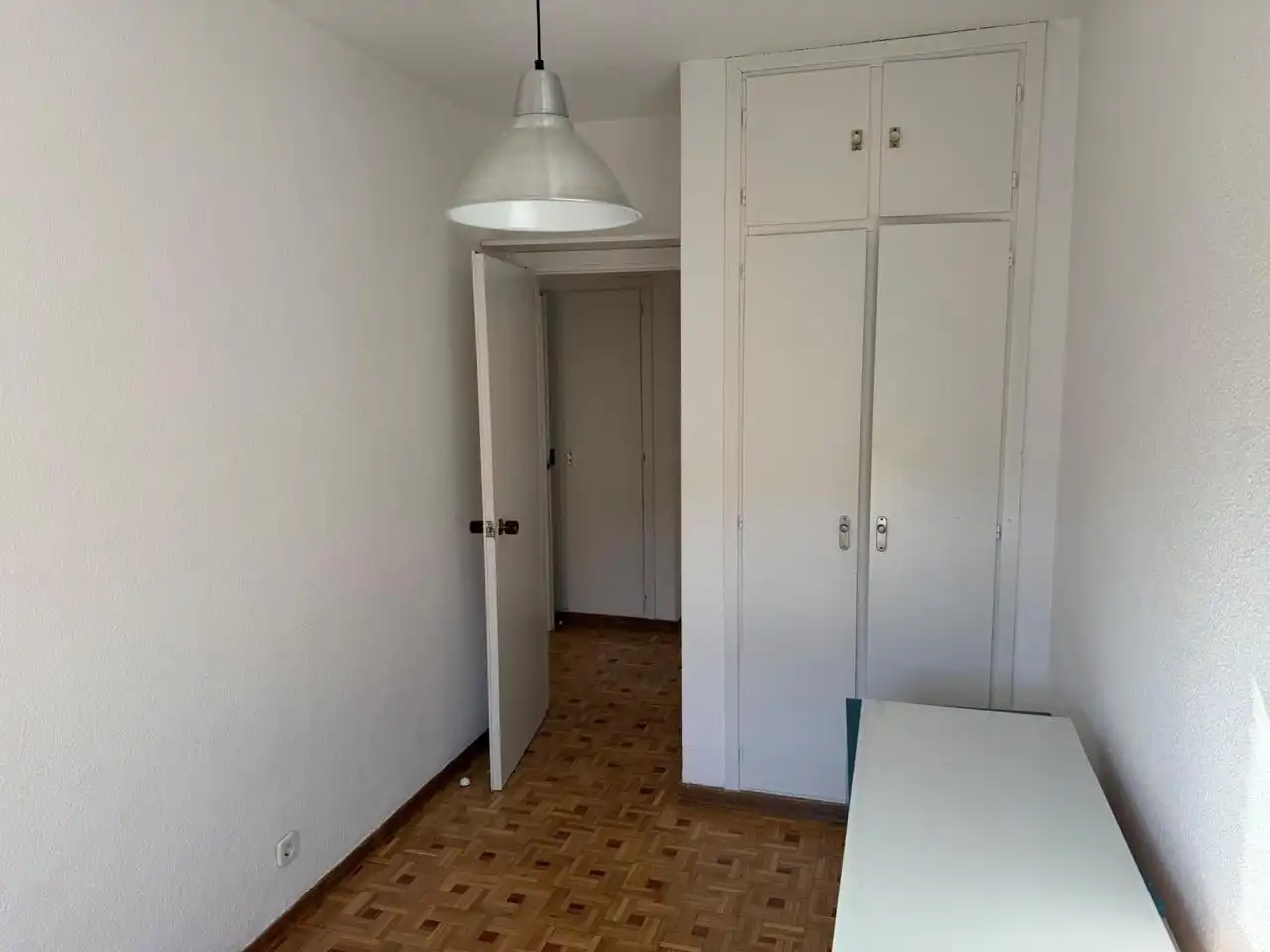 Schlafzimmer von Wohnung zur Miete in Ciudad Lineal