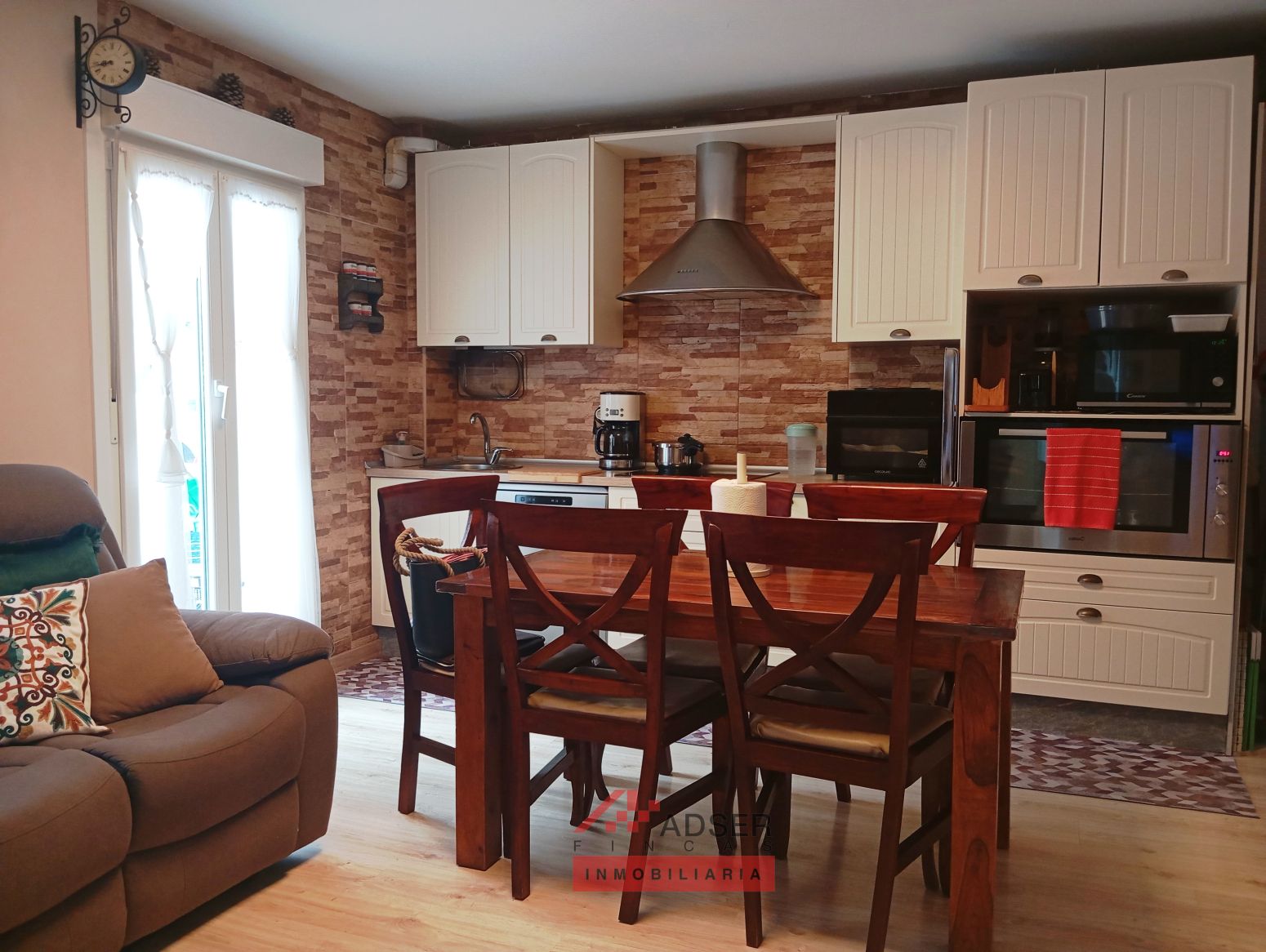 Cuina de Pis en venda en  Logroño amb Calefacció, Parquet i Terrassa
