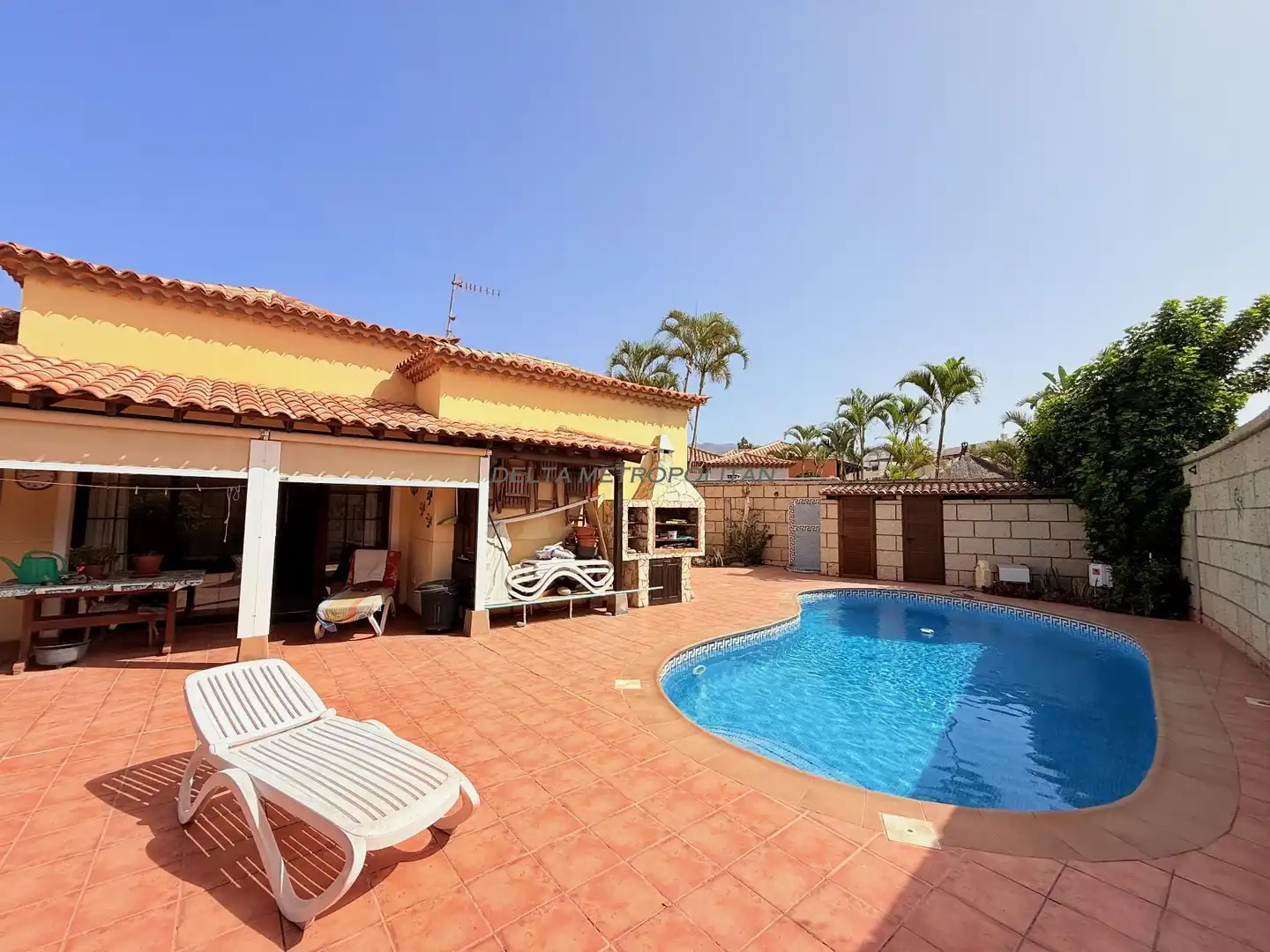 Exterior view of Houses for sale in Arona  with Air Conditioner, Terrace and Storage room