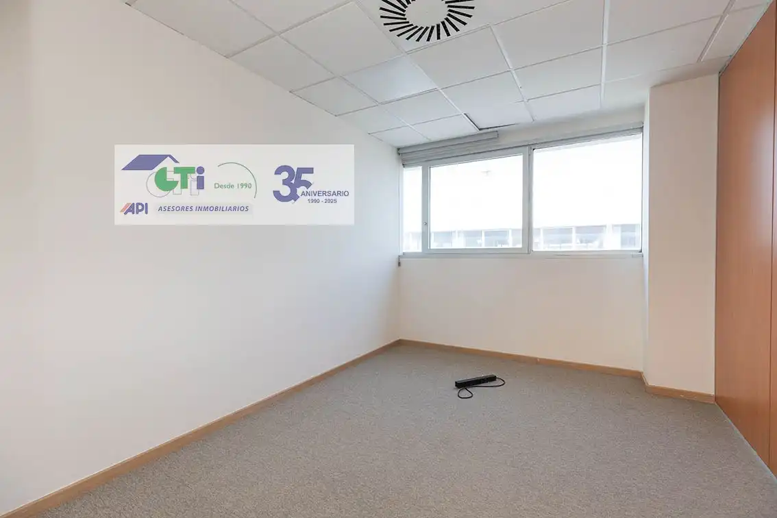 Office space to rent in C/Bari, imagen 37