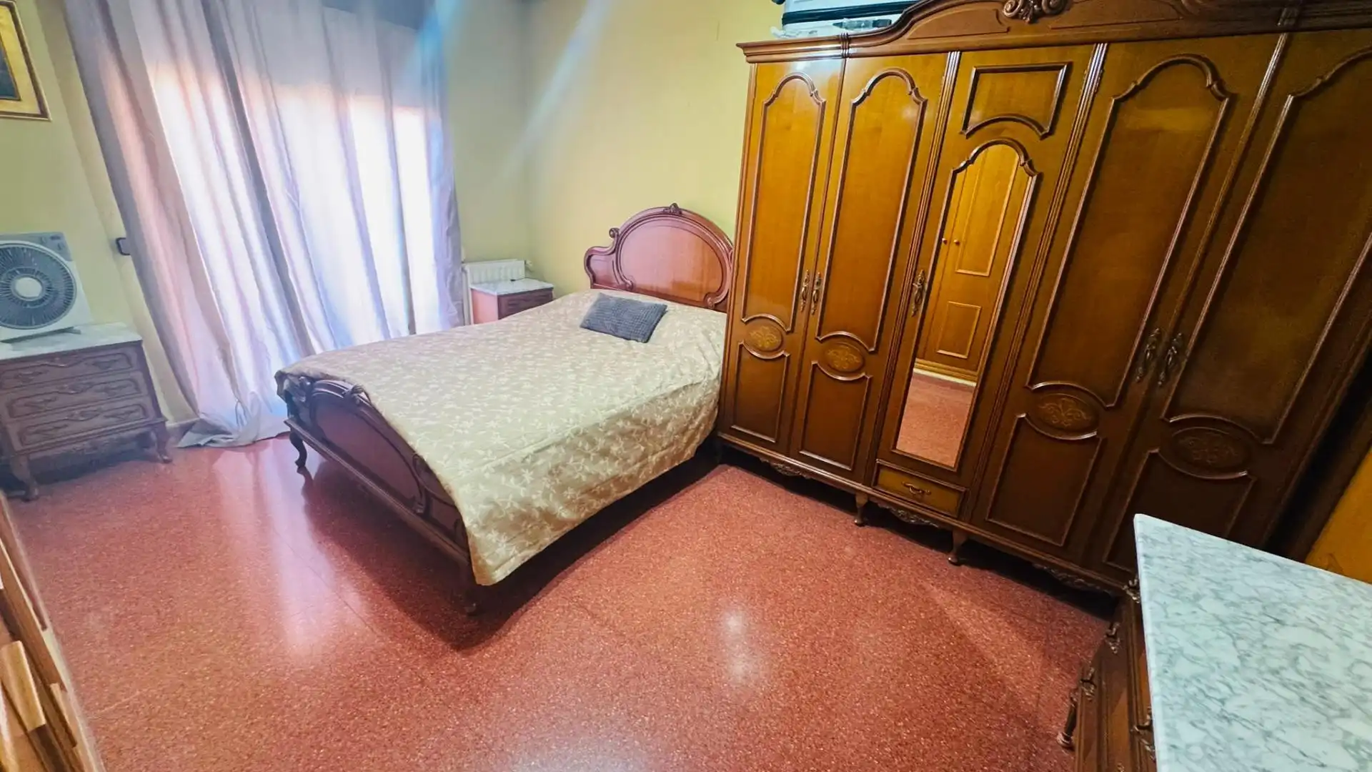 Habitación de Piso de alquiler en Valencia con Aire acondicionado, Calefacción y Jardín privado