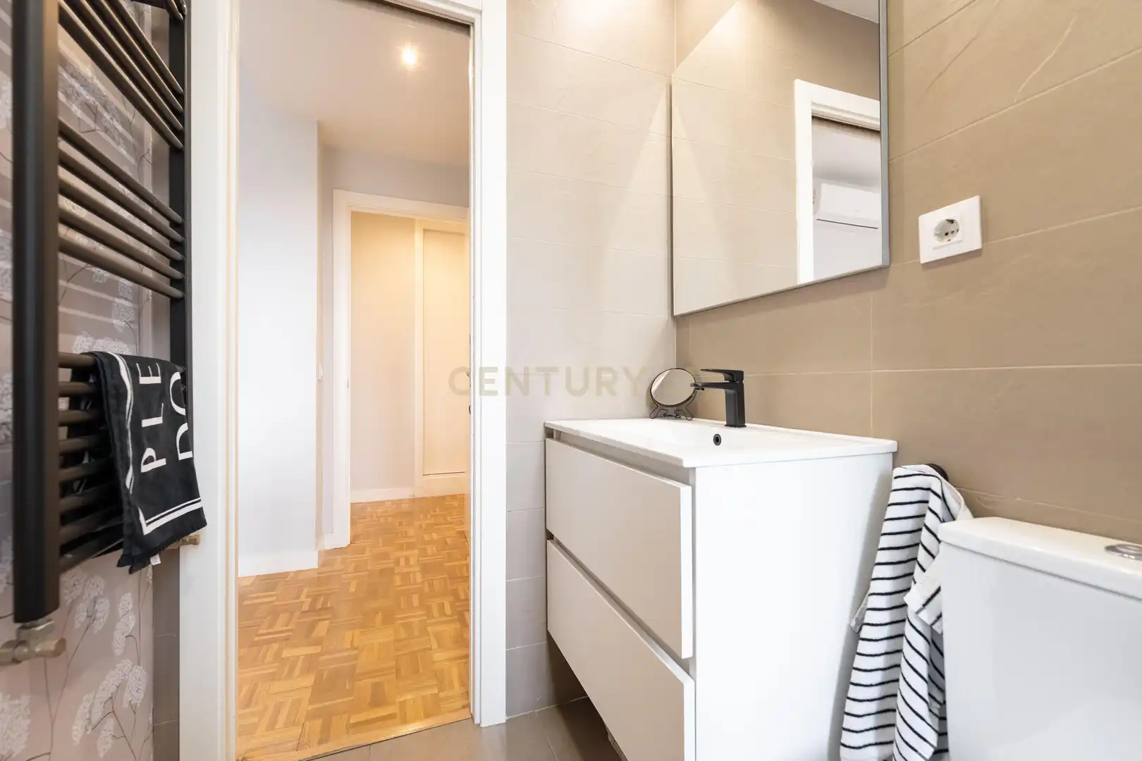 Bany de Apartament en venda en Madrid amb Aire condicionat, Traster i Forn