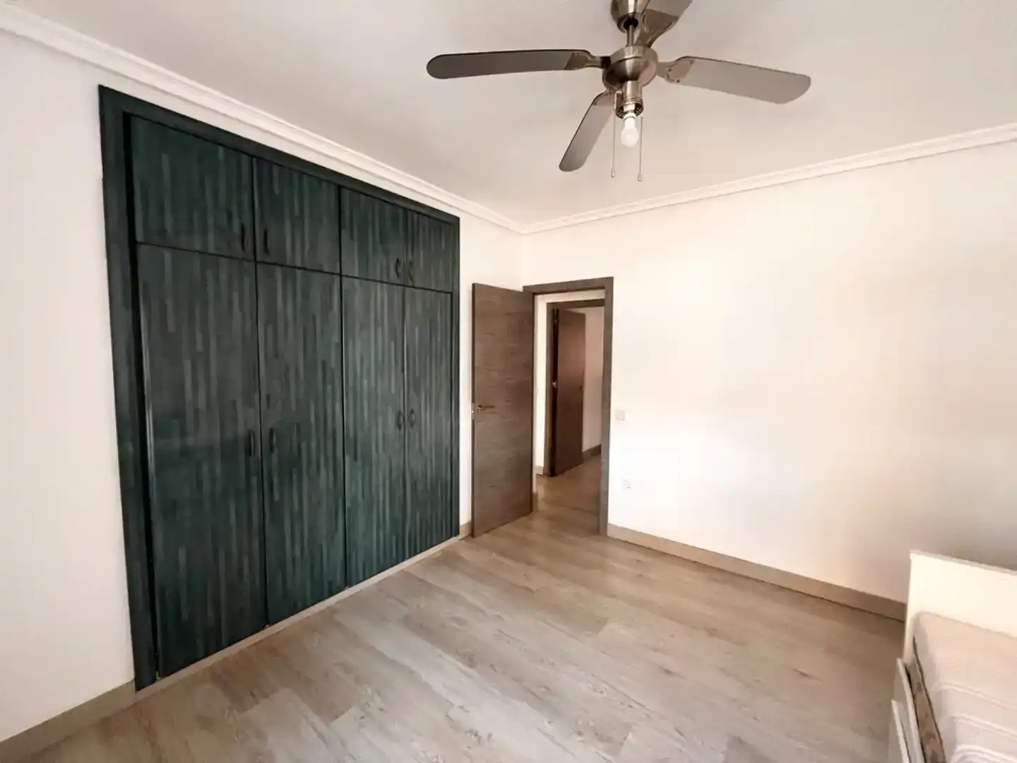Wohnung zur Miete in L'Eliana mit Klimaanlage und Balkon