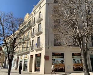 Vista exterior de Pis en venda en Figueres