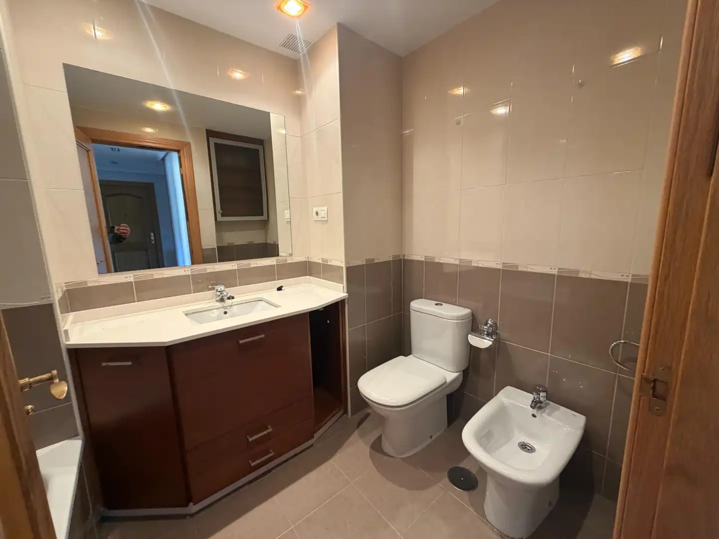 Bathroom of Flat for rent in Nava, Asturias