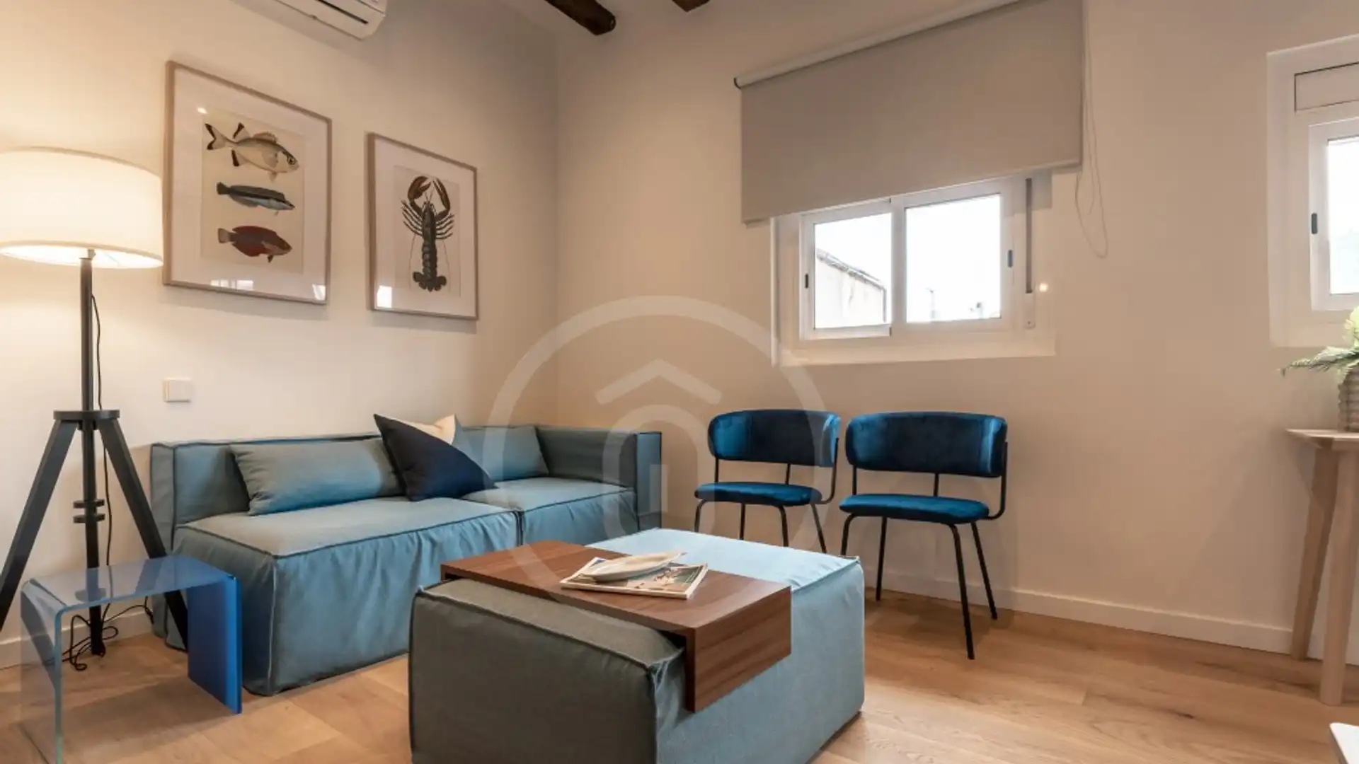 Sala d'estar de Àtic de lloguer en  Barcelona Capital amb Aire condicionat, Moblat i Forn