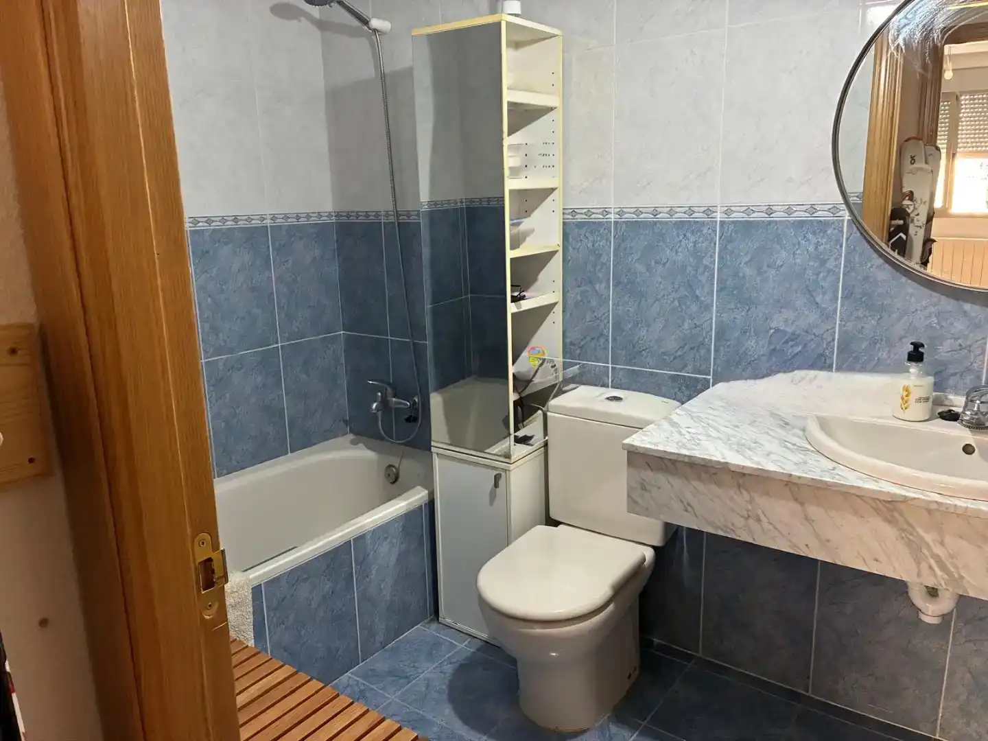 Bany de Pis en venda en Sabiñánigo amb Balcó