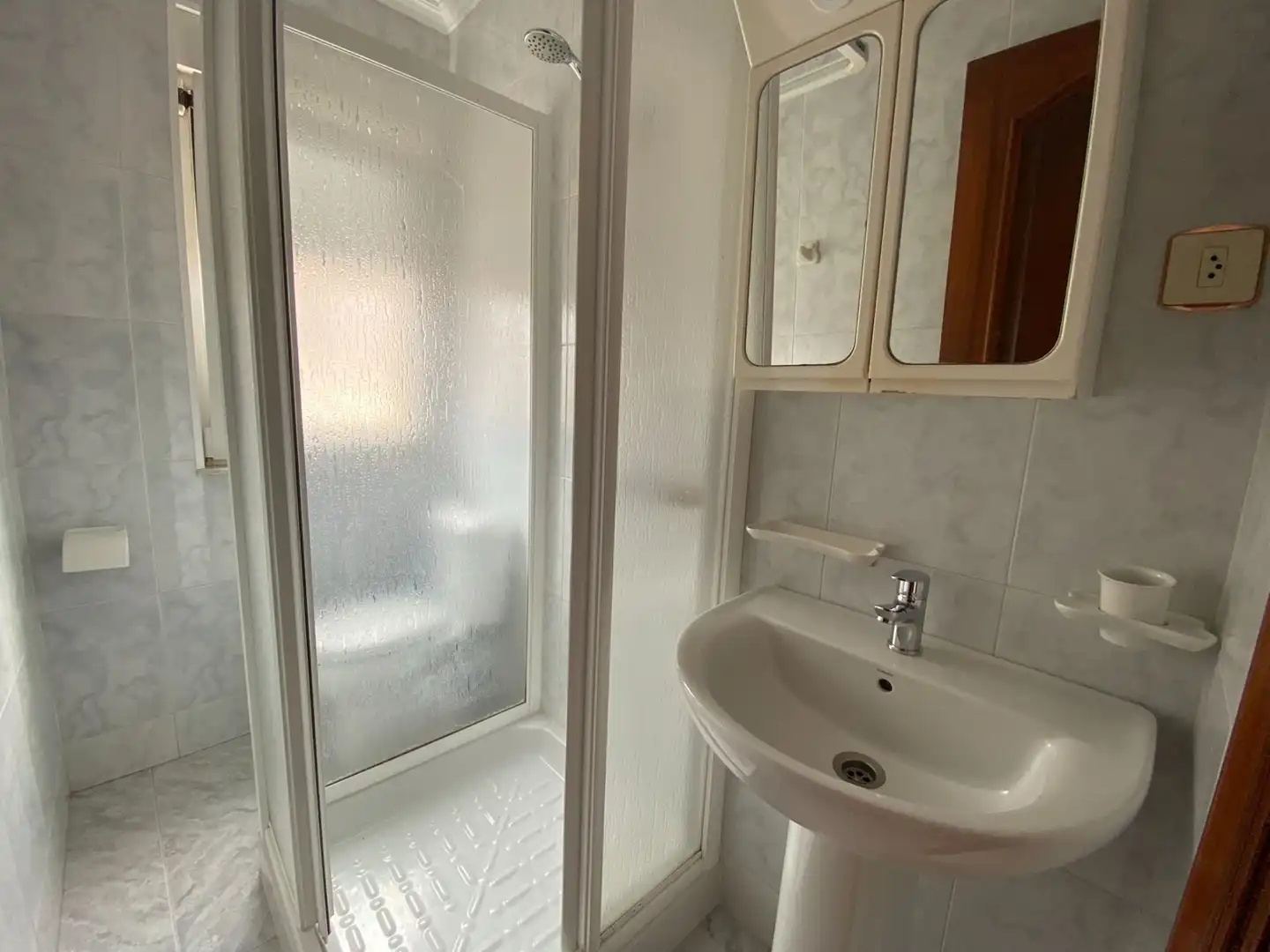 Baño de Piso en venta en Fisterra con Terraza, Trastero y Amueblado