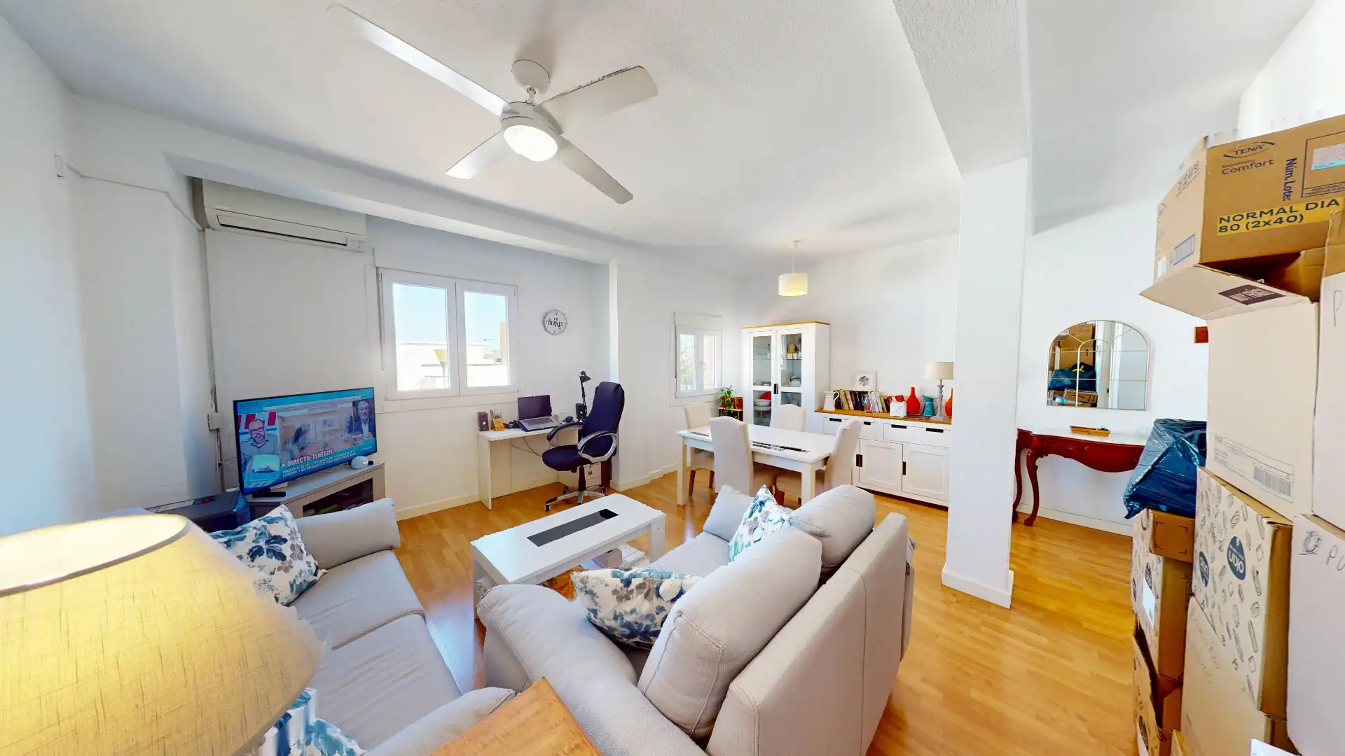 Sala de estar de Piso en venta en Almería con Aire acondicionado, Amueblado y Horno