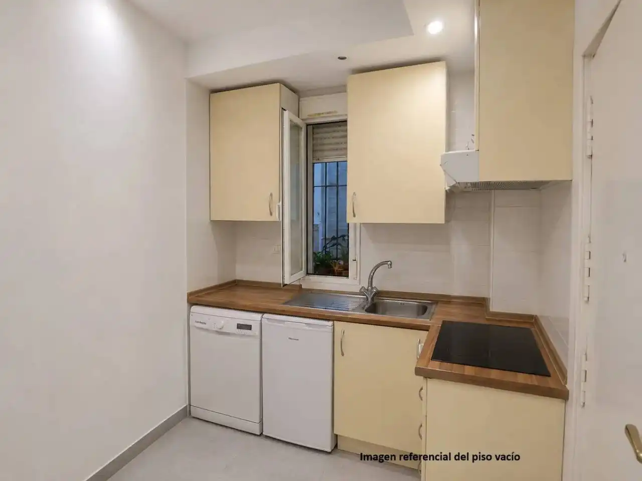 Cuina de Apartament en venda en Barcelona amb Aire condicionat, Parquet i Moblat
