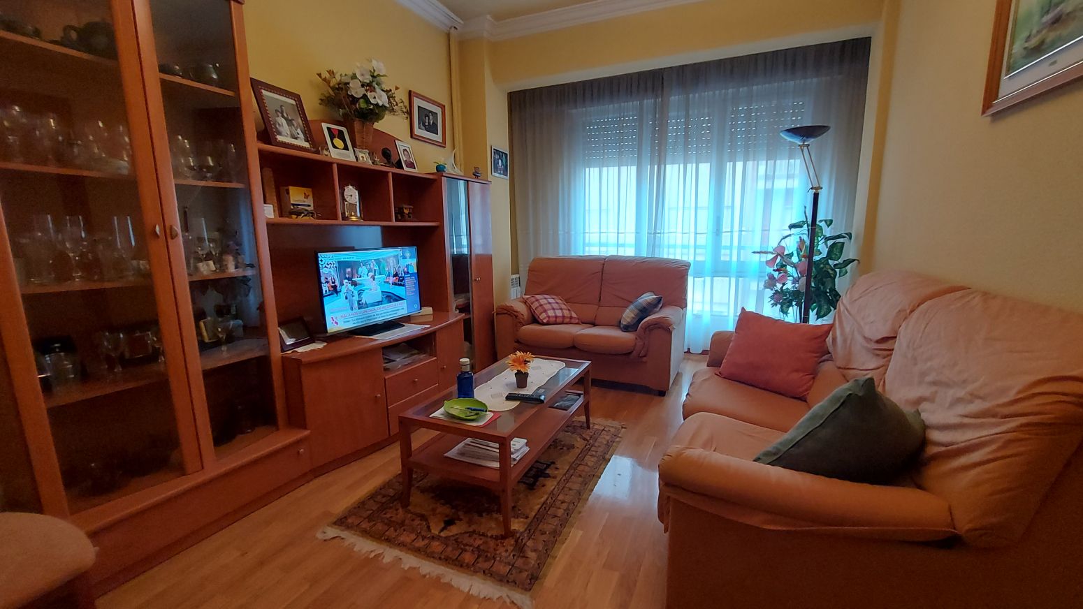 Sala d'estar de Pis en venda en  Logroño amb Calefacció, Parquet i Terrassa