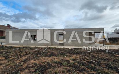 Casa o xalet en venda en Palomares del Río amb Piscina