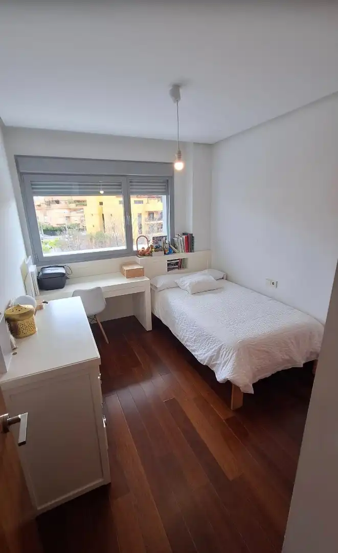 Bedroom of Flat for sale in Córdoba  with Air Conditioner, Heating and Parquet flooring