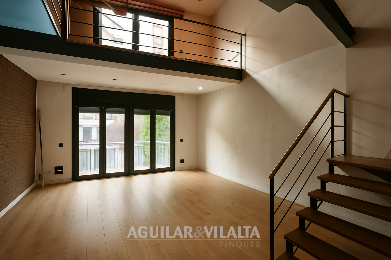 Sala d'estar de Casa adosada en venda en Granollers amb Calefacció, Jardí privat i Traster