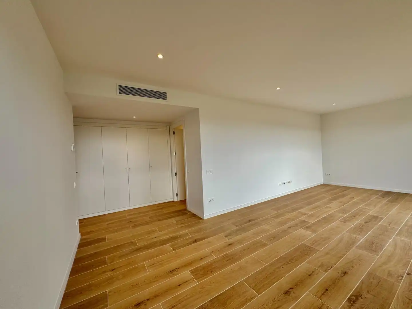 Flat with pool to rent in Calle JOAN MIRO, imagen 6