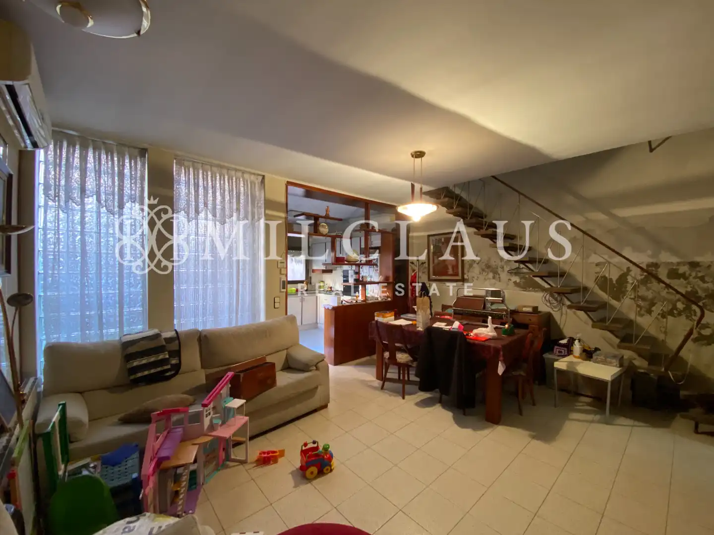 Wohnzimmer von Residential zum Verkauf in La Llagosta