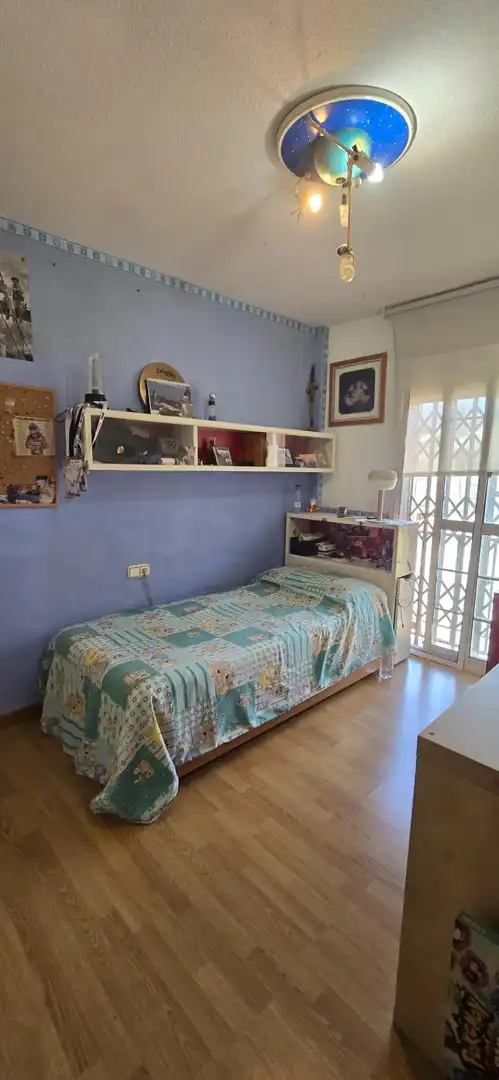 Dormitori de Casa adosada en venda en Málaga amb Aire condicionat, Calefacció i Jardí privat