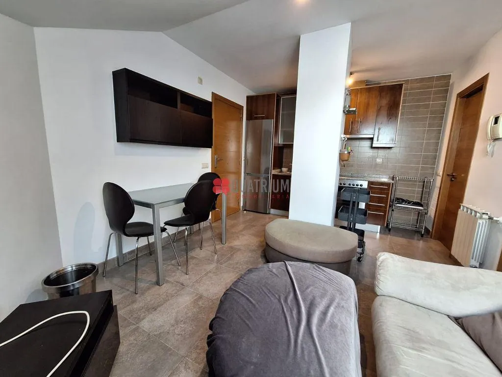 Living room of Attic for rent in Santiago de Compostela   with Heating, Storage room and Furnished