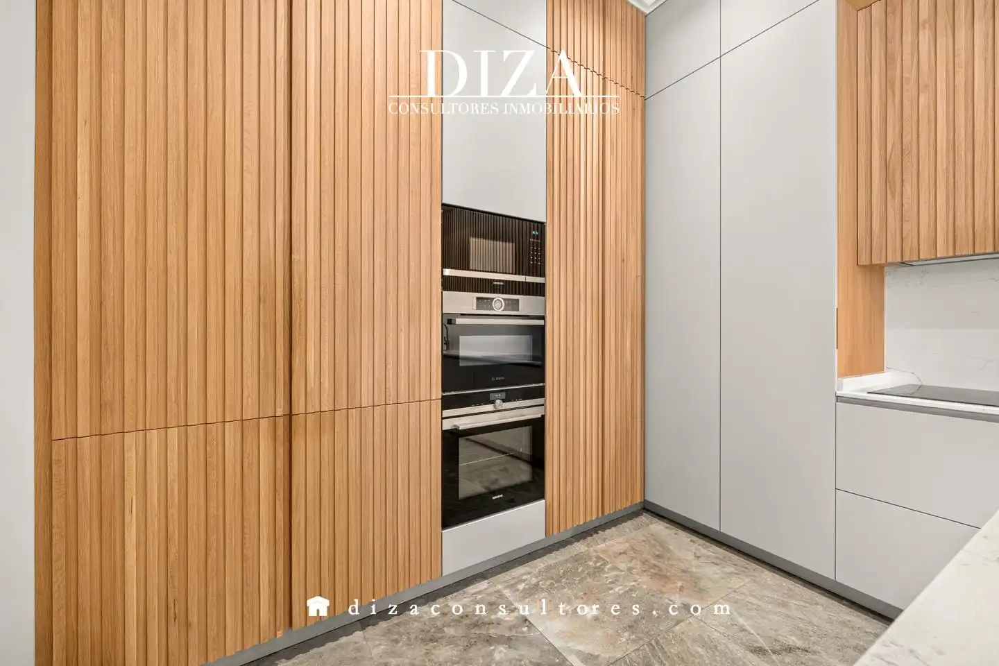 Kitchen of Ground floor for rent in Madrid  with Air Conditioner and Furnished