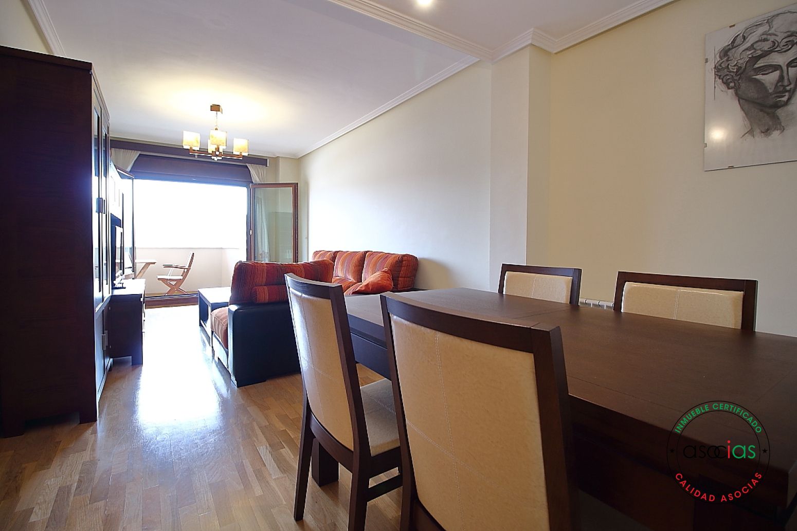 Menjador de Pis en venda en Muros de Nalón amb Calefacció, Jardí privat i Parquet