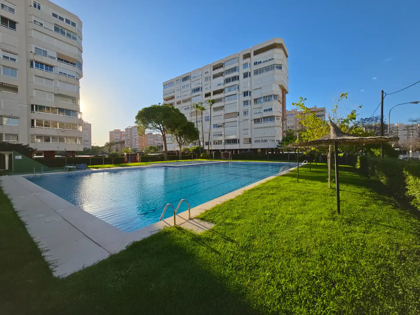Piscina de Piso en venta en Alicante / Alacant con Aire acondicionado, Calefacción y Horno