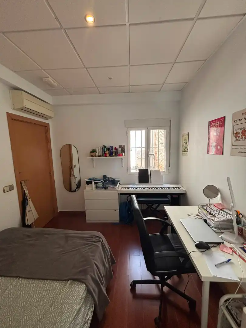 Habitación de Piso de alquiler en Madrid con Aire acondicionado, Calefacción y Amueblado