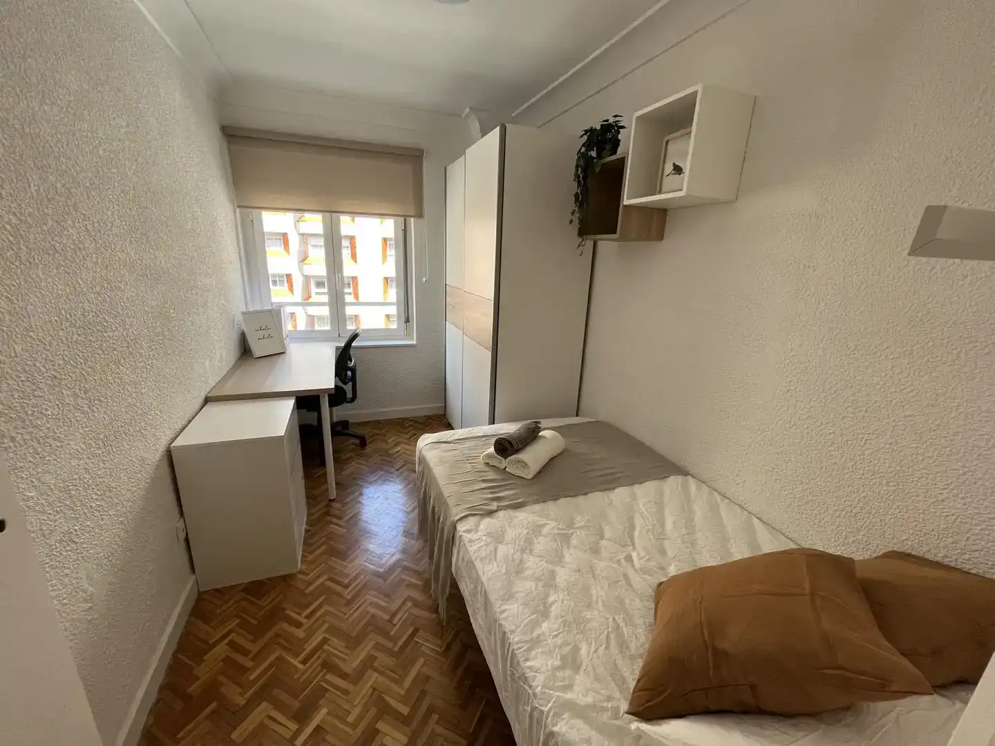 Dormitori de Pis per a compartir en Zaragoza amb Aire condicionat, Parquet i Moblat