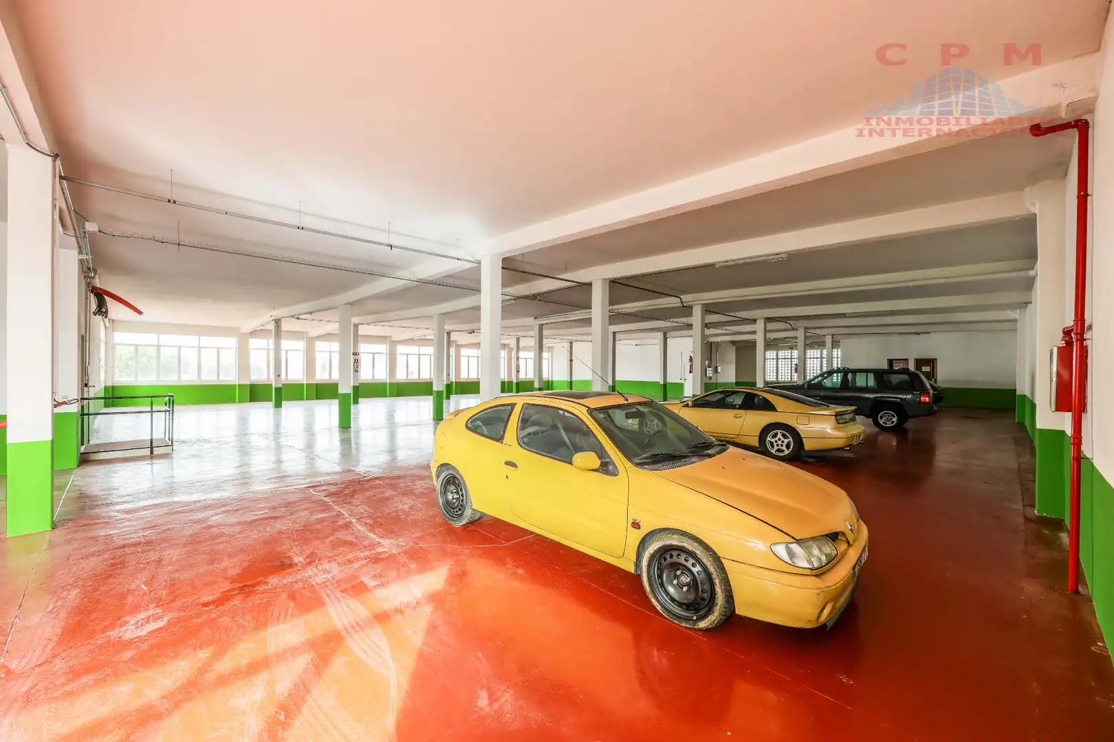 Parkplatz von Gebäude zur Miete in Madrid