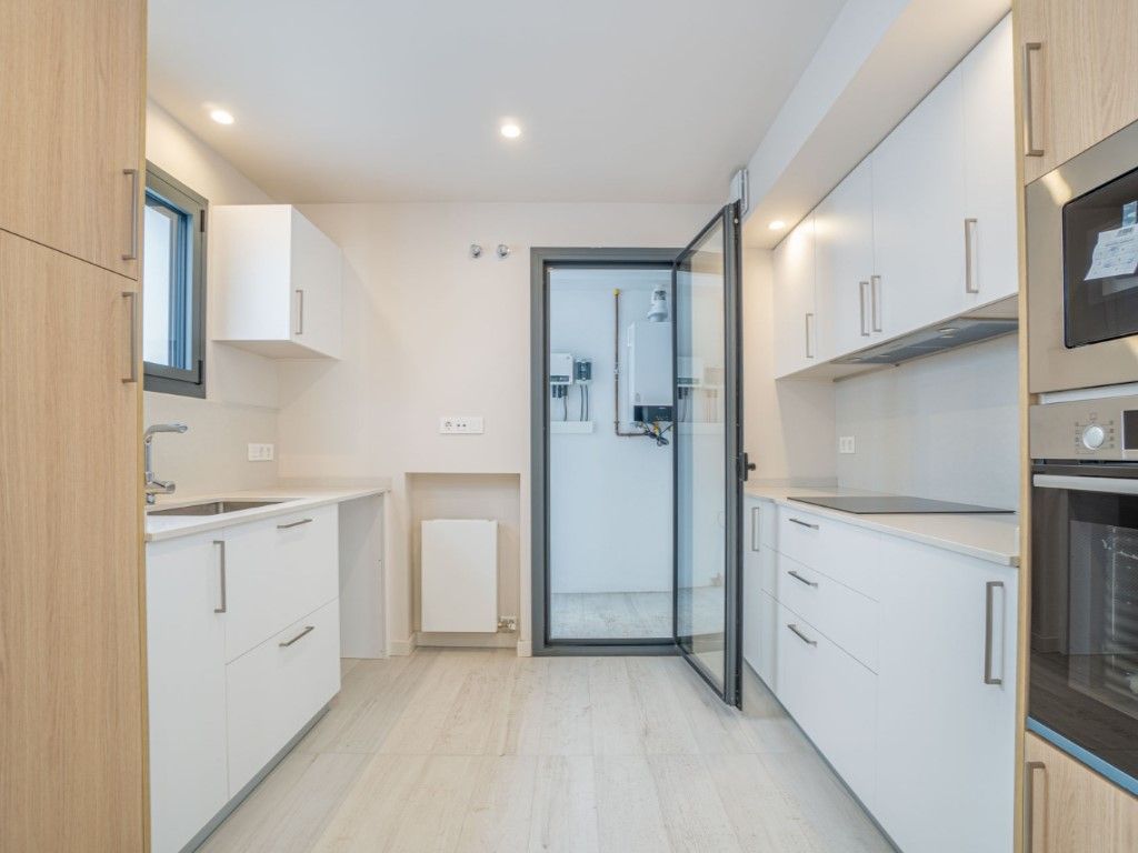 Kitchen of Flat for sale in Figueres  with Air Conditioner and Heating