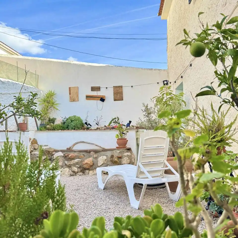 House with pool for sale in La Muela, imagen 2